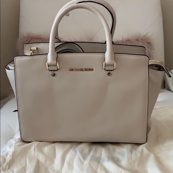Michael Kors Handbags - NWT MICHAEL Michael Kors Selma Large Satchel Cream